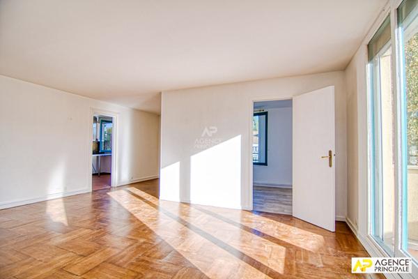 Versailles Glatigny - Appartement 4 pièces 88 m2 situé au 2e et dernier étage avec terrasse de 21 m², cave et box €460 000 ** - Référence 27300