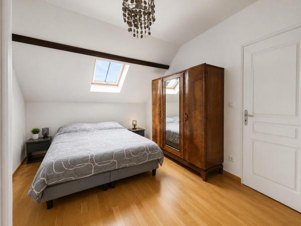 Maison avec pièce de vie spacieuse