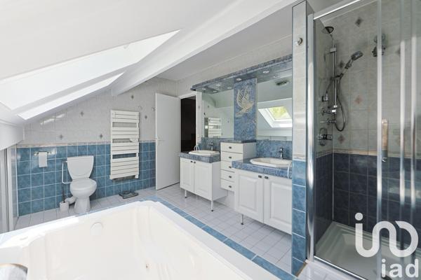 Maison à vendre 9 pièces 203 m² Gressy