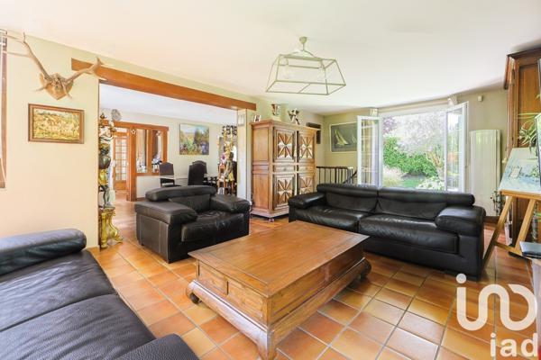 Maison à vendre 9 pièces 203 m² Gressy