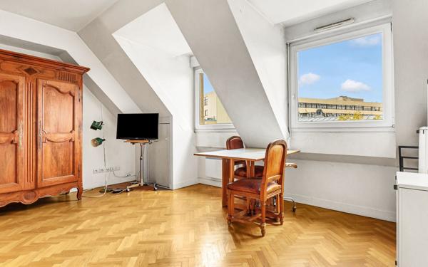 Appartement à vendre    1 pièce • 28,27 m2 Antony