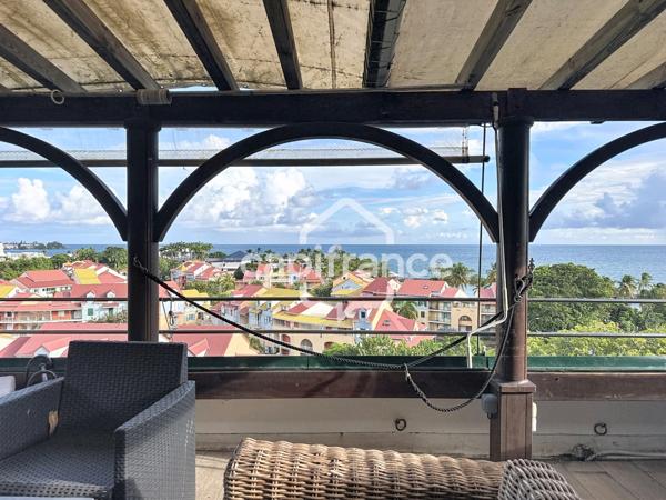 LE GOSIER – BAS-DU-FORT | DUPLEX T4 VUE MER – 159 m² AU SOL AVEC TERRASSES
