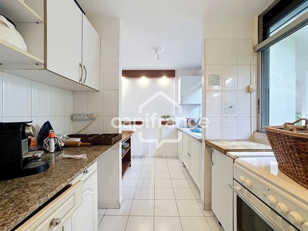 LE GOSIER – BAS-DU-FORT | DUPLEX T4 VUE MER – 159 m² AU SOL AVEC TERRASSES