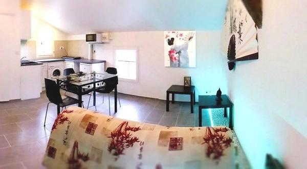 Constitué de 4 T1b, immeuble à vendre .