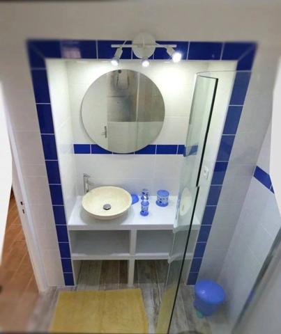 Constitué de 4 T1b, immeuble à vendre .