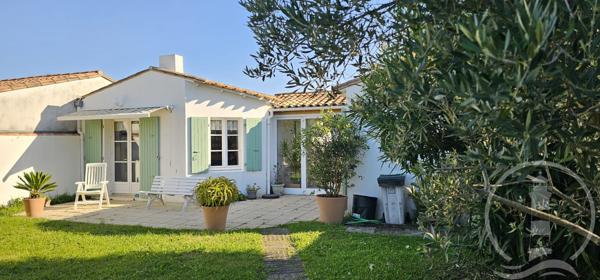 Maison de plain pied sur jardin clos