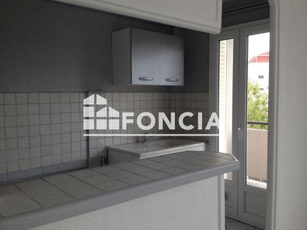 Location Appartement 3 pièces 59.6 m² - 8. 10. 12. RUE LESAGE Valence 26000