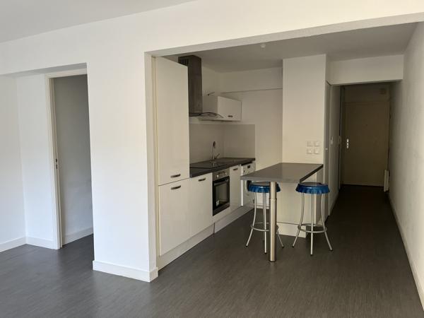 À LOUER...AVEC DOUBLE BALCON ET GARAGE Pontivy (56300)