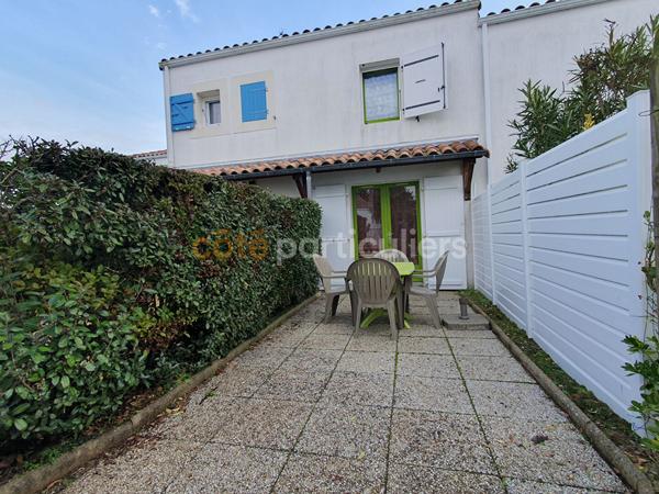 Vente
                Maison28,72 m² - 2 Pièces -
                    L AIGUILLON LA PRESQU ILE (85460)