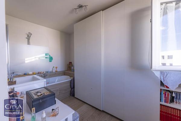 Appartement à vendre 3 pièces 81.21m² L'Isle-d'Abeau (38080)