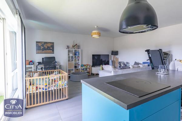 Appartement à vendre 3 pièces 81.21m² L'Isle-d'Abeau (38080)