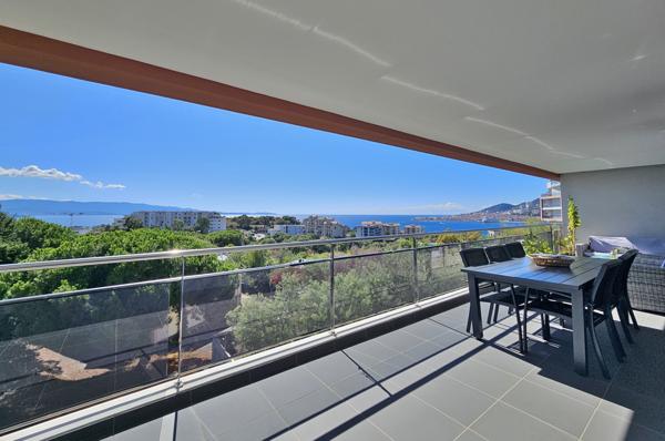 AJACCIO Aspretto Superbe T3 récent vue mer Ajaccio (20090)