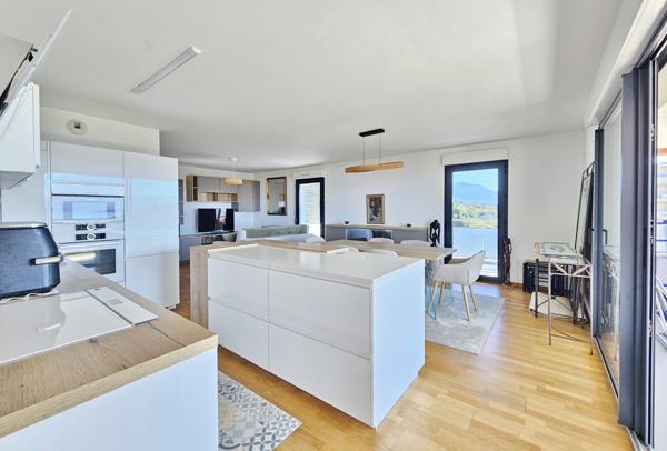 AJACCIO Aspretto Superbe T3 récent vue mer Ajaccio (20090)