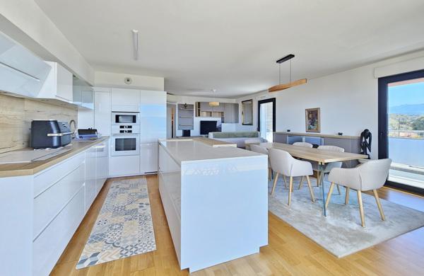 AJACCIO Aspretto Superbe T3 récent vue mer Ajaccio (20090)