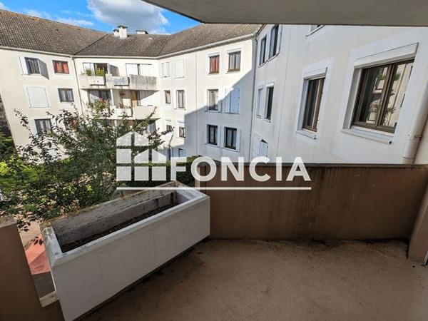 Location Studio 10.7 m² - 3 SQUARE JEAN ALLEMANE Evry 91000