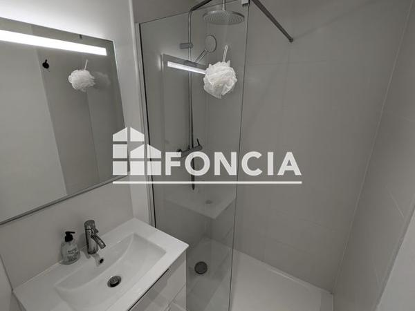 Location Studio 10.7 m² - 3 SQUARE JEAN ALLEMANE Evry 91000