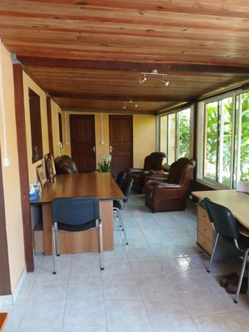 Maison à SAINTE-ROSE, 97439 - 9 pièces 293m²