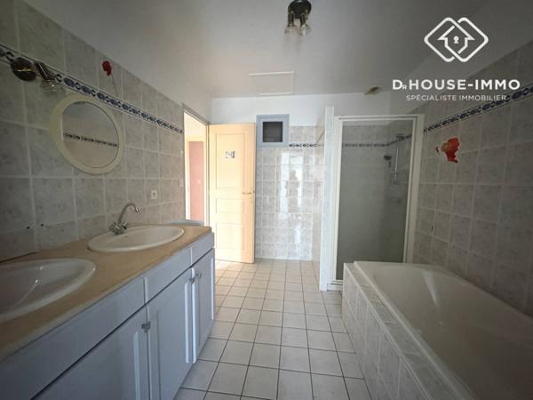 Maison à vendre 8 pièces de 230 m²