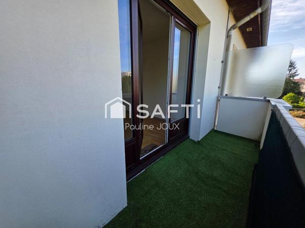 Appartement type F2 avec balcon, garage, cave et grenier