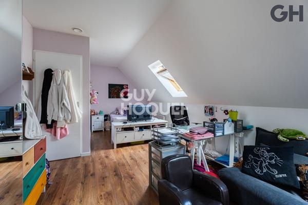 CHARMANTE MAISON FAMILIALE DE 6 PIECES ( environ138m²) À SOISY-SUR-SEINE