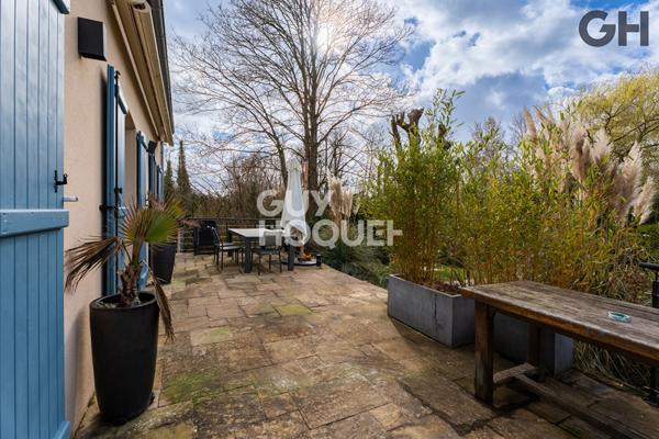 CHARMANTE MAISON FAMILIALE DE 6 PIECES ( environ138m²) À SOISY-SUR-SEINE