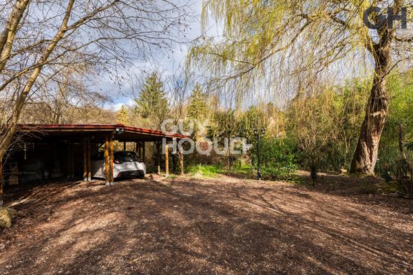 CHARMANTE MAISON FAMILIALE DE 6 PIECES ( environ138m²) À SOISY-SUR-SEINE