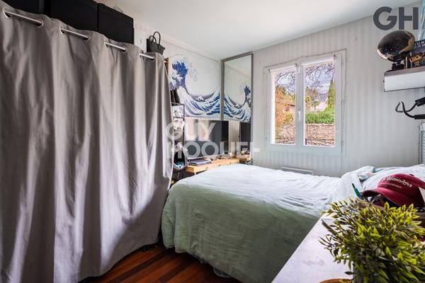 CHARMANTE MAISON FAMILIALE DE 6 PIECES ( environ138m²) À SOISY-SUR-SEINE