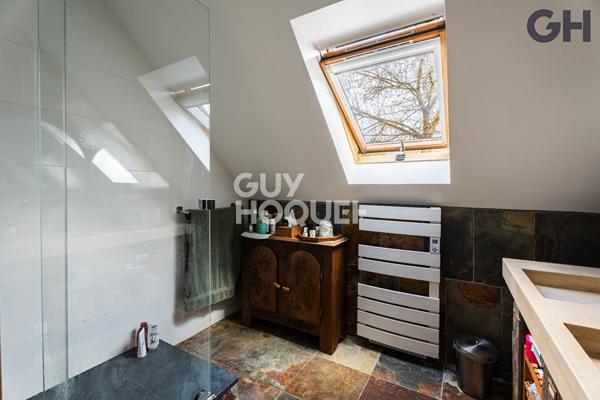 CHARMANTE MAISON FAMILIALE DE 6 PIECES ( environ138m²) À SOISY-SUR-SEINE