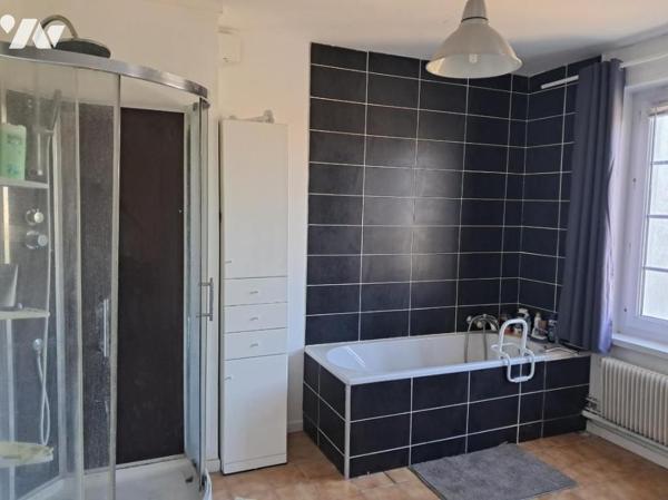 A VENDRE EN EXCLUSIVITE MAISON TRES SPACIEUSE  120 m²