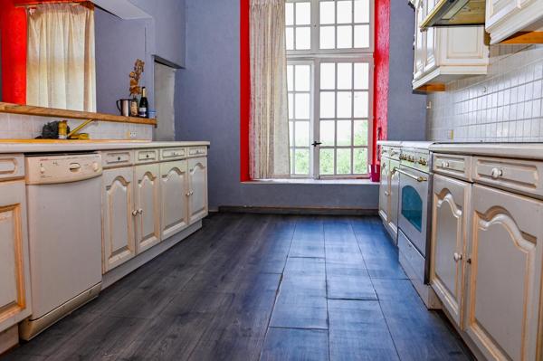 COUCY-LÈS-EPPES – CHÂTEAU ET ANCIEN COMPLEXE ÉVÉNEMENTIEL SUR 18 352 M²