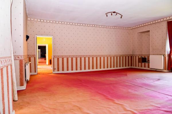 COUCY-LÈS-EPPES – CHÂTEAU ET ANCIEN COMPLEXE ÉVÉNEMENTIEL SUR 18 352 M²