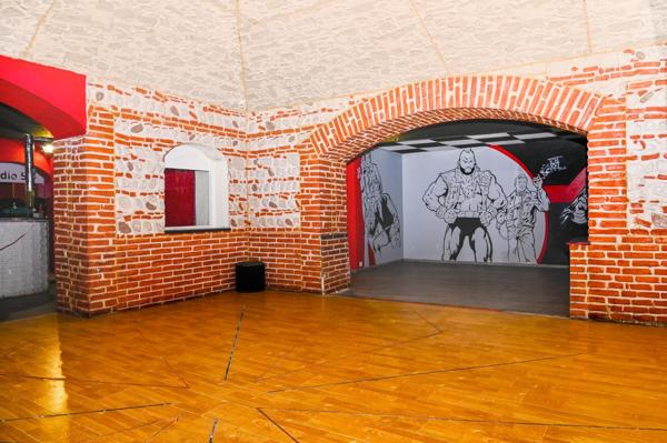 COUCY-LÈS-EPPES – CHÂTEAU ET ANCIEN COMPLEXE ÉVÉNEMENTIEL SUR 18 352 M²