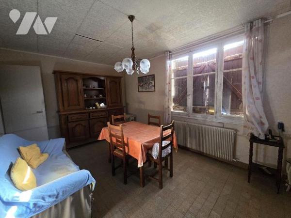 BUCY-LE-LONG : PAVILLON A RENOVER

A proximité de Soissons, la commune de Bucy-le-Long offre ...