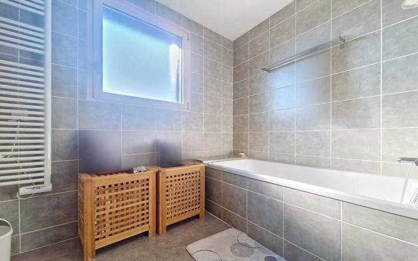 Appartement à vendre    3 pièces • 83,78 m2 Annemasse