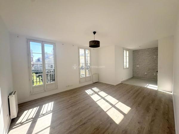 Vente                                                      Appartement
                        
                     2 pièces                      45 m2                     à Serris