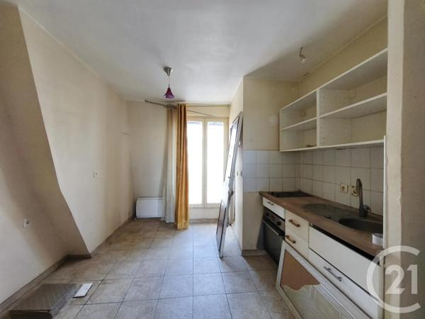 Appartement F3 à vendre  3 pièces - 35,78 m 2   ST DENIS  - 93