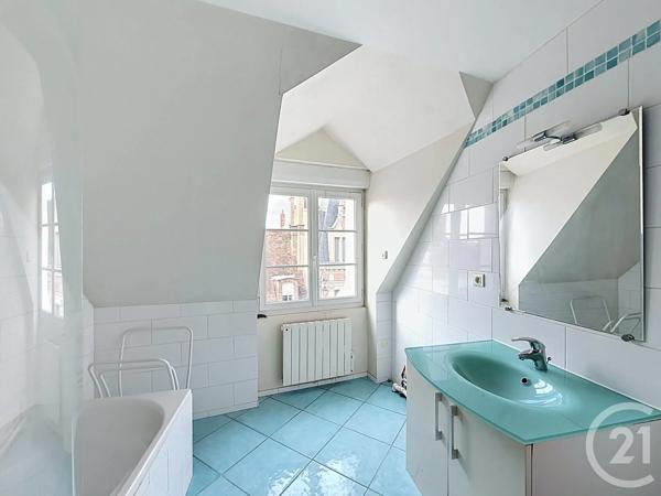 Appartement F1 à vendre  1 pièce - 33,39 m 2   FONTAINEBLEAU  - 77