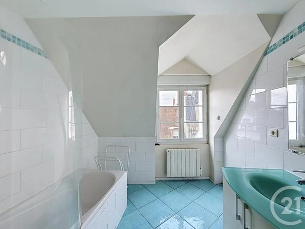 Appartement F1 à vendre  1 pièce - 33,39 m 2   FONTAINEBLEAU  - 77
