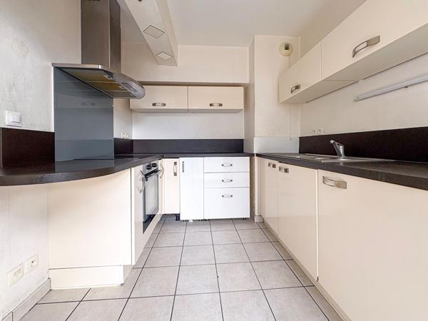 ANGERS DESJARDINS APPARTEMENT T3 AVEC BALCON CAVE ET STATIONNEMENT