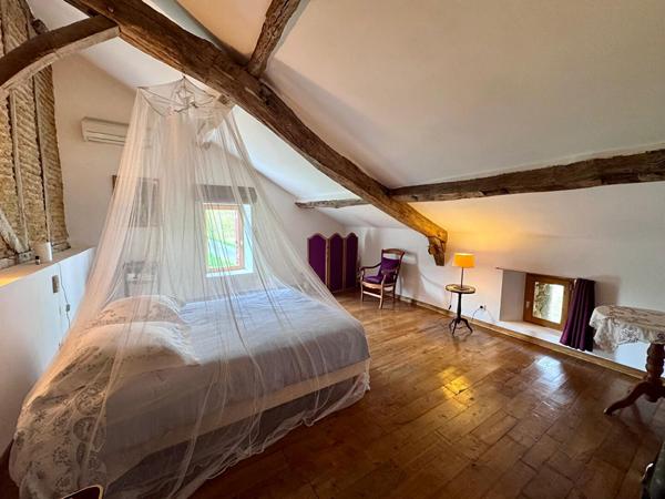 Maison 6 pièces 257 m2