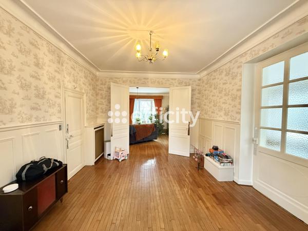 Maison 12 pièces - 395 m² Exclusivité efficity