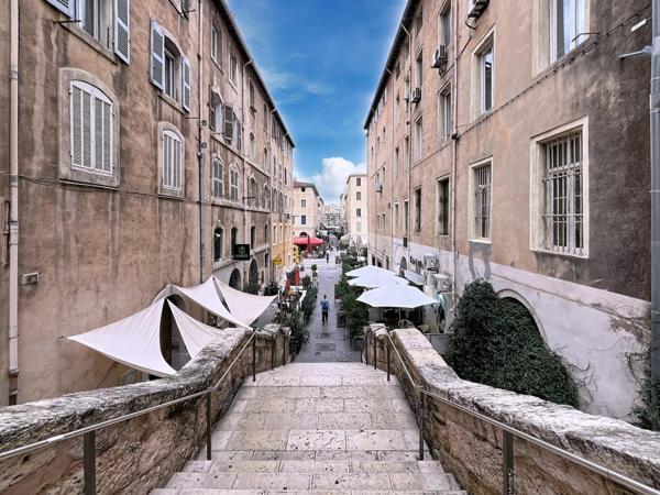 13001-Cours Estienne d'Orves - Appartement loft.