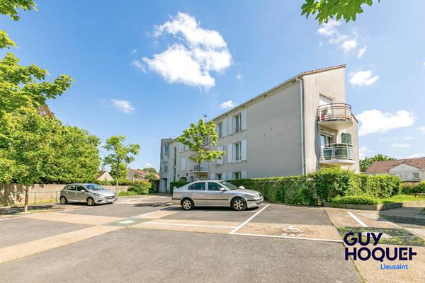 Appartement 3 pièces de 56 m² , terrasse, box et place de parking à vendre à LIEUSAINT (77127).