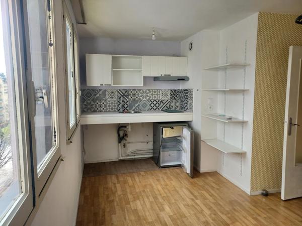 Appartement à LIMOGES, 87000 - 1 pièce 20m²