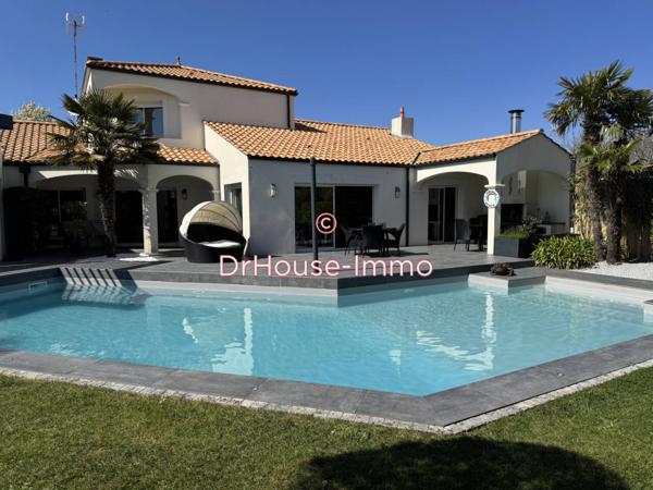 Maison à vendre 6 pièces de 183 m²