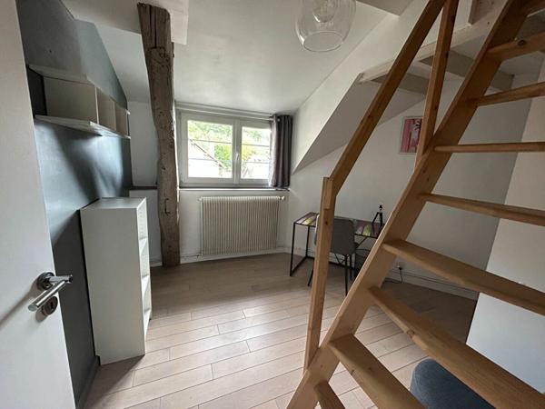 Appartement à louer    1 pièce •  Orsay