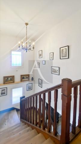 BELLE MAISON DE VILLAGE ET SA COUR
