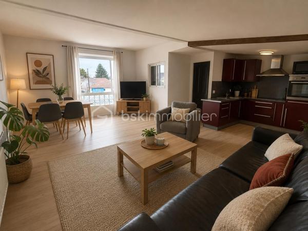 Maison de 160m2 en R+1 à Saint Jean de Védas à proximité immédiate de la D613, de tous les commerces et des halles védasiennes.
Ce bien atypique se compose d'un plateau de 80m2 en rez-de-chaussée avec 2 chambres ayant chacune leur salle de bain. 
A l'étage un T3 d'environs 80m2 avec cuisine équipée offrant de nombreuses possibilité d'aménagement.
ce bien ne bénéficie pas de place de parking mais il y a de nombreuses possibilité de se garer à proximité gratuitement.
Le rez-de-chaussée peut faire office de local pour une profession libérale, un atelier d'artiste ou simplement être louer en RBNB pour générer un revenu complémentaire.
Rafraîchissement à prévoir !!
DPE: D et B
Taxe foncière: 2310 euros
276 000 euros FAI
Chers confrères, toujours dans l'intérêt de mes clients, je pratique le partage d'agence alors n'hésitez pas.
Tel: O6 65 14 39 96