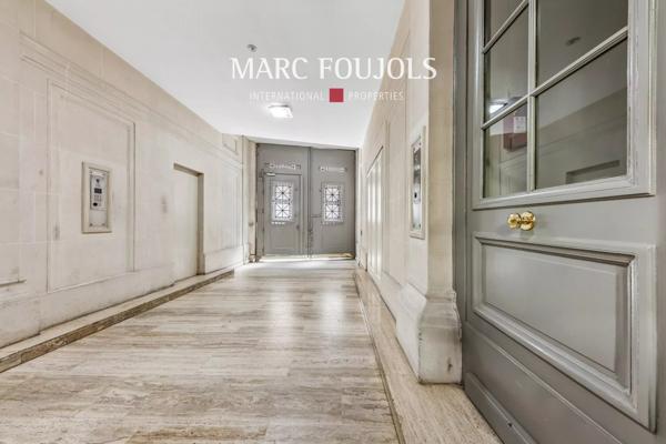 Paris 1er Rivoli / Les Halles : appartement traversant de 100 m² avec balcon