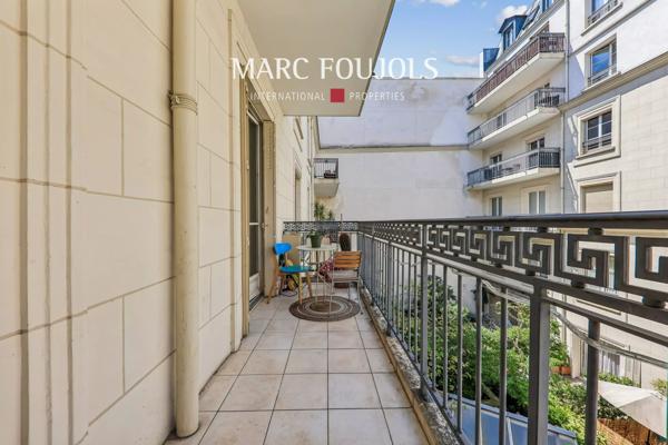 Paris 1er Rivoli / Les Halles : appartement traversant de 100 m² avec balcon